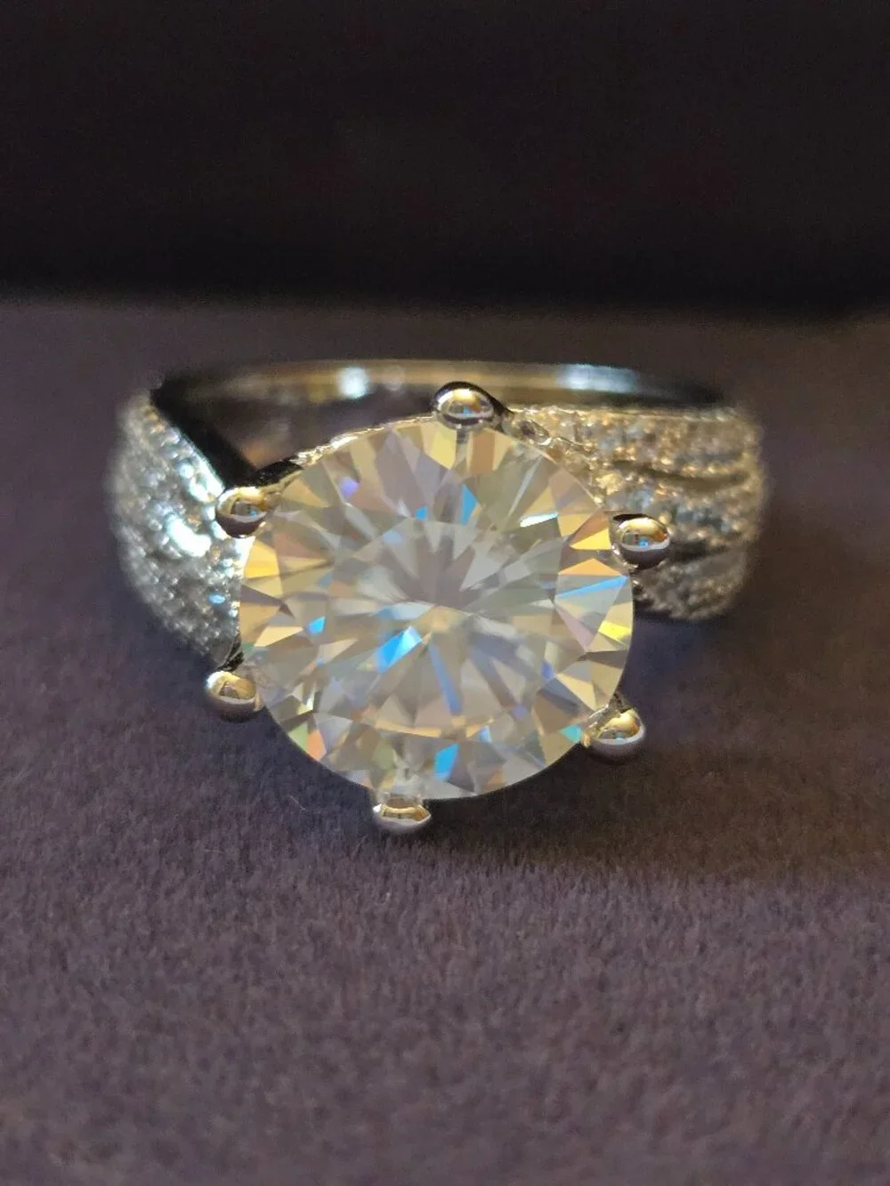 5 CT Moissanite Ring – Size 7 – White Gold Plated